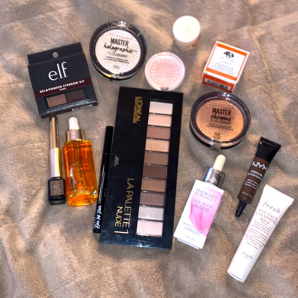 Selling new makeup into a bundle must go.